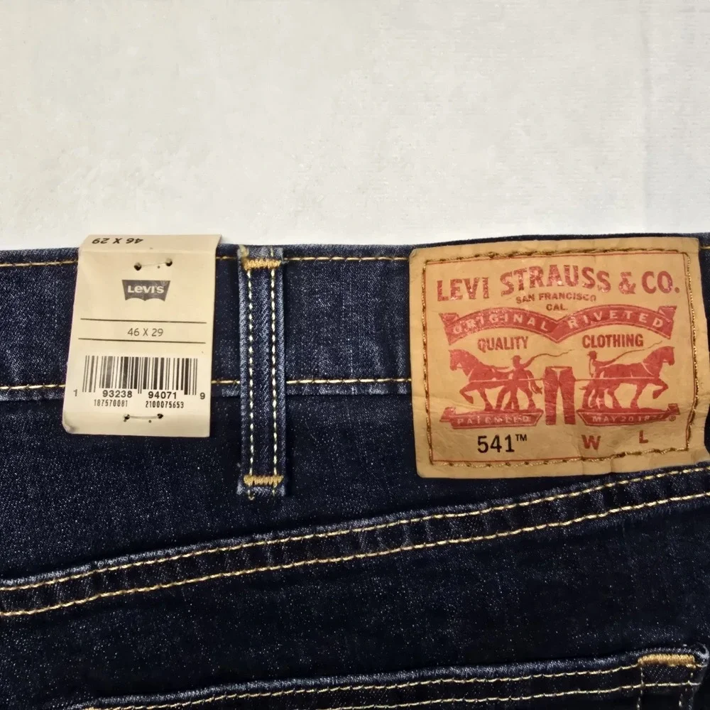 levis 541‎ athletic taper stretch jeans  Men 46x29 Blue